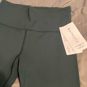 Athleta green leggings new with tags !! Super cute .